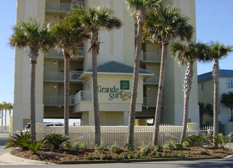Grande Surf Club